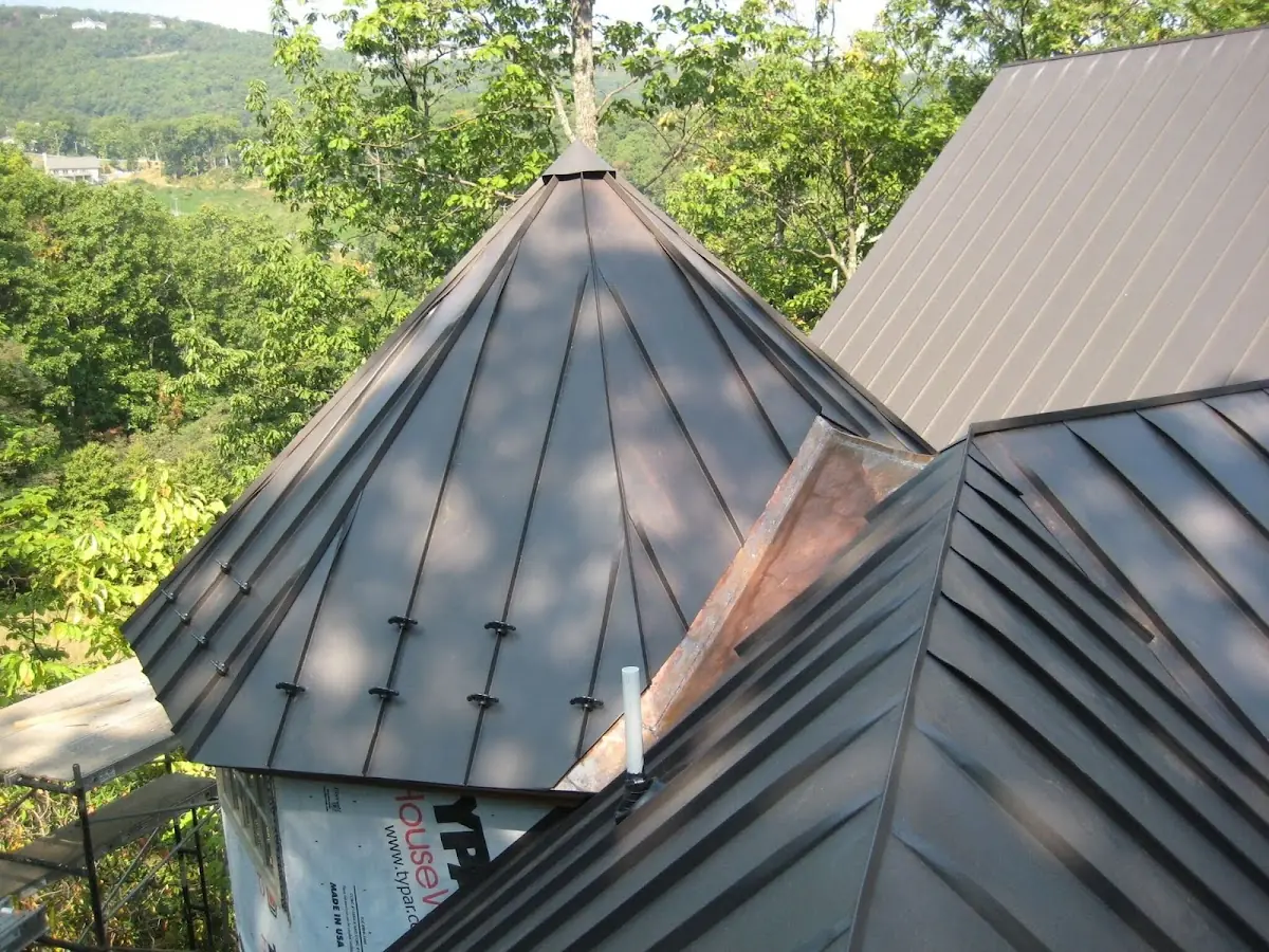 Professional Roof Tarp Installation by Craftsman Roofing in Lake Lorraine